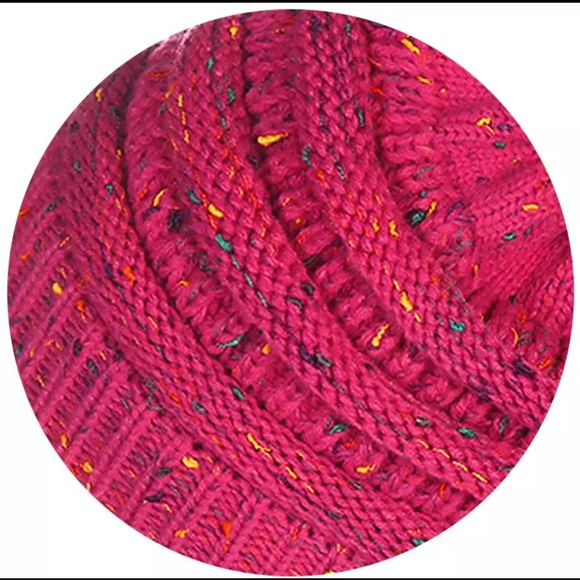 ✨25 ASSORTED COLORS!! Ponytail Chunky Knit Beanie✨ - Picture 7 of 16